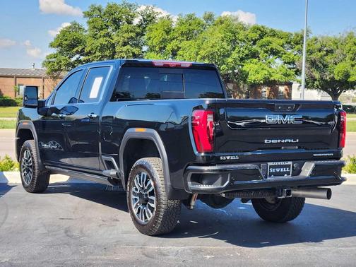 Onyx Black 2024 GMC Sierra 2500 Denali Ultimate