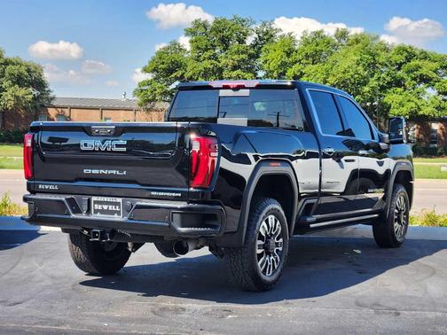 Onyx Black 2024 GMC Sierra 2500 Denali Ultimate