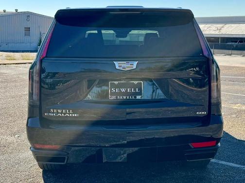 2022 Cadillac Escalade Sport