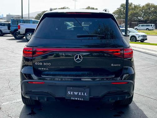 2024 Mercedes-Benz EQB 300 4MATIC