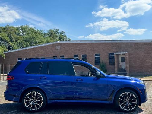 2024 BMW X7 M60i