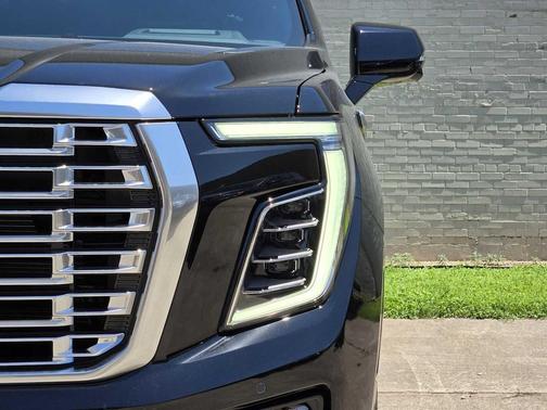 Onyx Black 2026 GMC Yukon XL Denali