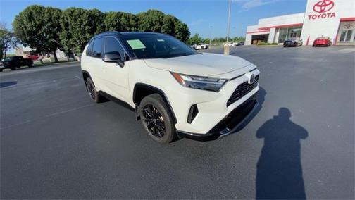 2022 Toyota RAV4 Hybrid SE