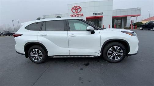2024 Toyota Highlander Hybrid XLE