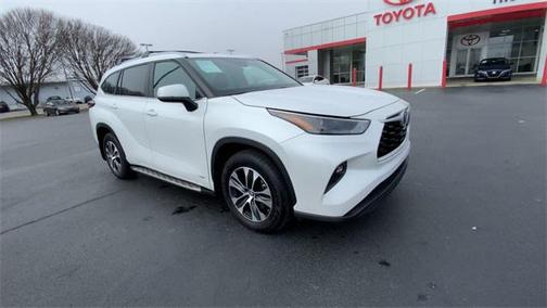 2024 Toyota Highlander Hybrid XLE