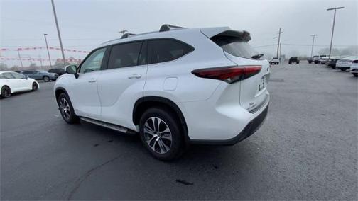 2024 Toyota Highlander Hybrid XLE