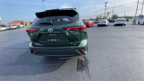 2025 Toyota Highlander Hybrid XLE