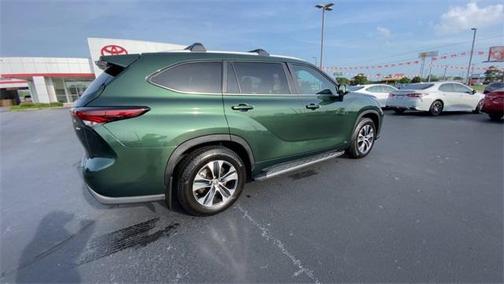 2025 Toyota Highlander Hybrid XLE