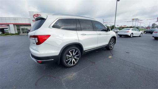 2022 Honda Pilot Touring 8-Passenger