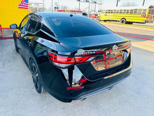 2022 Nissan Sentra SR