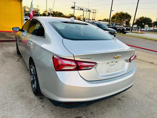 2022 Chevrolet Malibu FWD LT