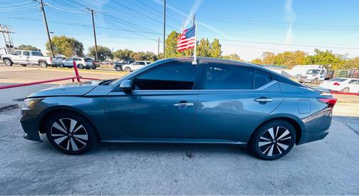 2022 Nissan Altima 2.5 SV