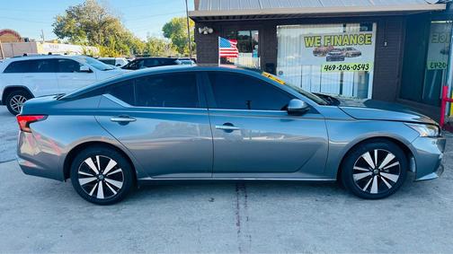 2022 Nissan Altima 2.5 SV