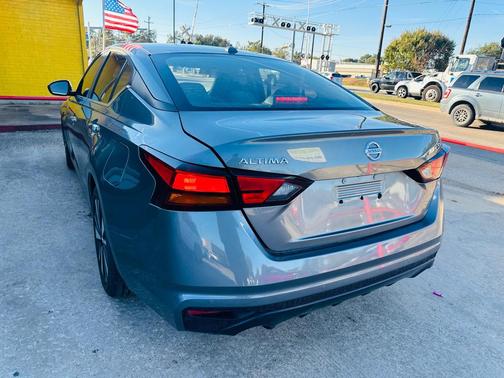 2022 Nissan Altima 2.5 SV