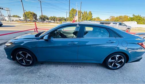 2023 Hyundai ELANTRA Limited