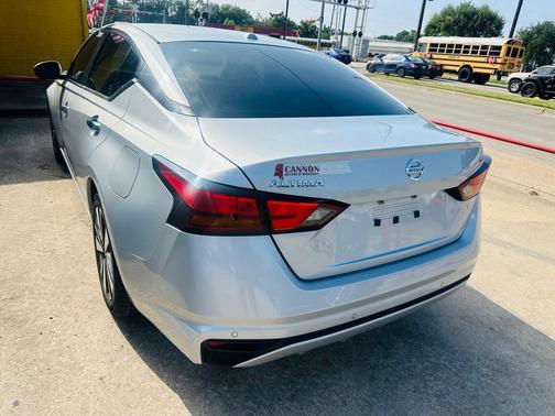 2022 Nissan Altima 2.5 SV