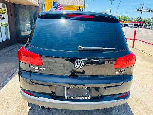 2017 Volkswagen Tiguan 2.0T Wolfsburg Edition