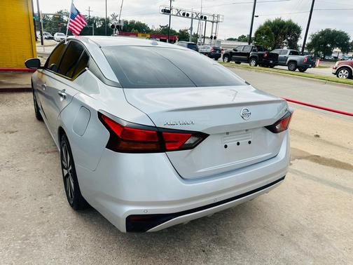 2021 Nissan Altima 2.5 SV