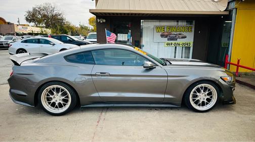 2015 Ford Mustang V6