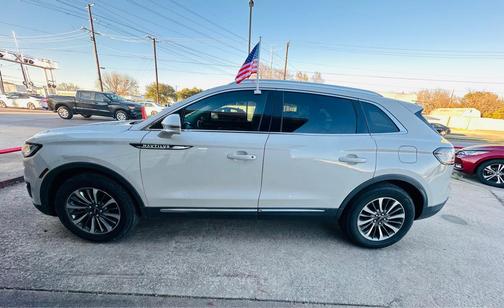 2020 Lincoln Nautilus Standard