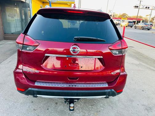 2018 Nissan Rogue SV