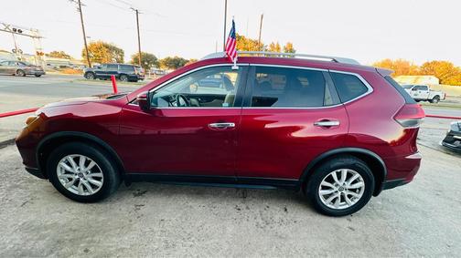 2018 Nissan Rogue SV
