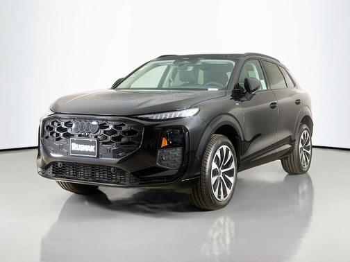 Mythos Black Metallic 2026 Audi Q3 TFSI quattro S tronic