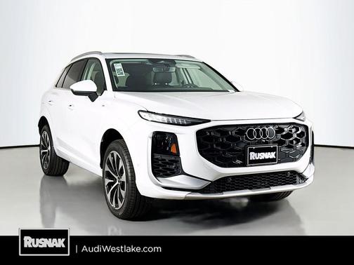 Glacier White Metallic 2026 Audi Q3 TFSI quattro S tronic
