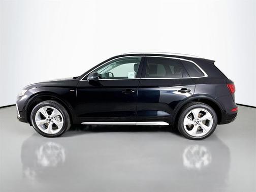 2022 Audi Q5 45 S line Premium Plus