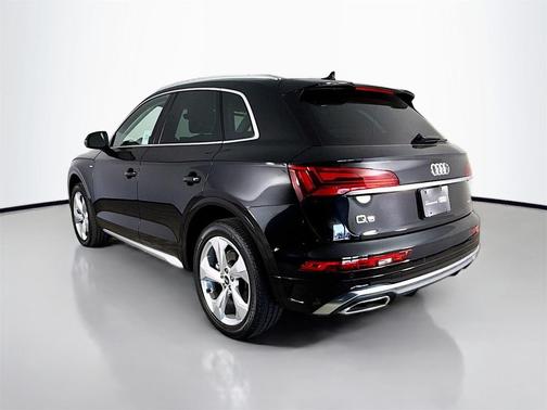 2022 Audi Q5 45 S line Premium Plus