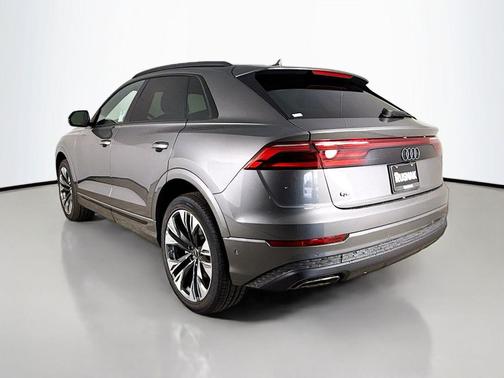 Samurai Gray Metallic 2025 Audi Q8 55 Premium Plus