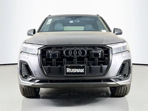 Samurai Gray Metallic 2026 Audi Q7 45 Premium