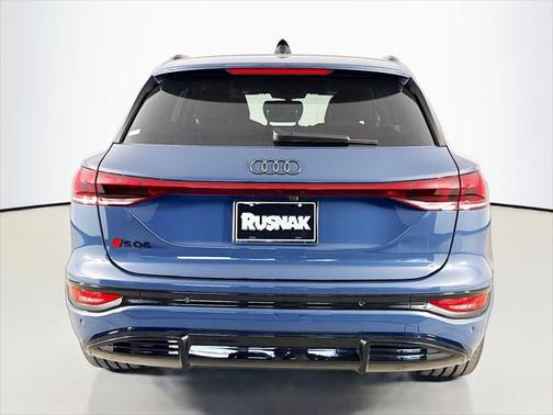 2025 Audi SQ6 e-tron Premium Plus quattro