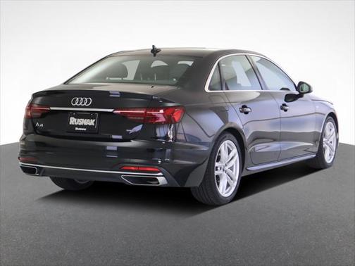 2023 Audi A4 45 S line Premium