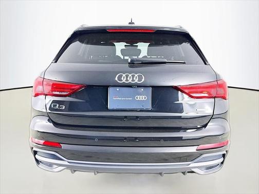 2024 Audi Q3 Premium 45 TFSI S line quattro Tiptronic