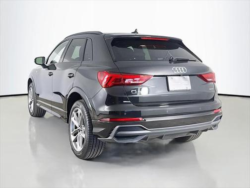2024 Audi Q3 Premium 45 TFSI S line quattro Tiptronic
