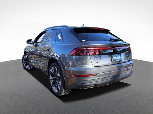 2025 Audi Q8 55 Premium Plus
