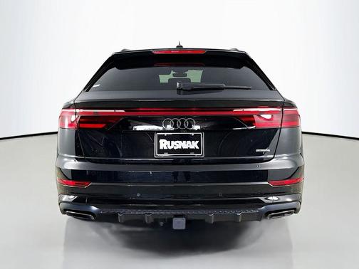 Mythos Black Metallic 2026 Audi Q8 55 Premium Plus