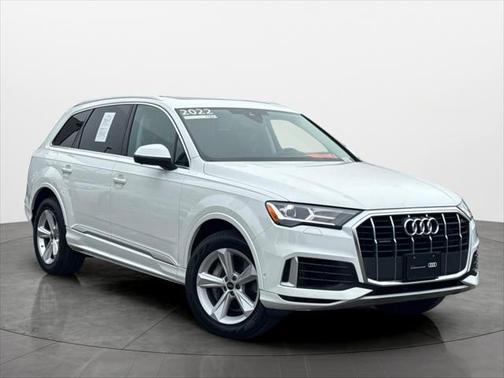 2022 Audi Q7 55 Premium