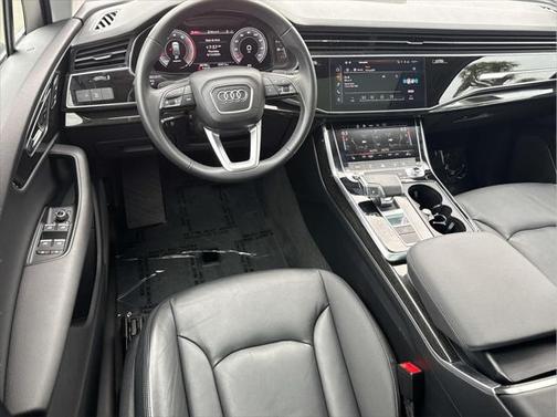 2022 Audi Q7 55 Premium