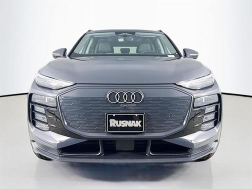 2025 Audi Q6 e-tron Premium Plus quattro