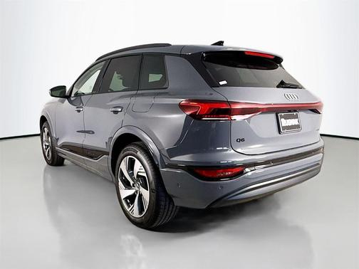 2025 Audi Q6 e-tron Premium Plus quattro
