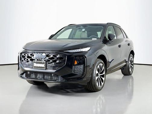 Mythos Black Metallic 2026 Audi Q3 TFSI quattro S tronic