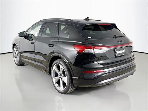 2025 Audi Q4 e-tron Premium Plus 55 quattro