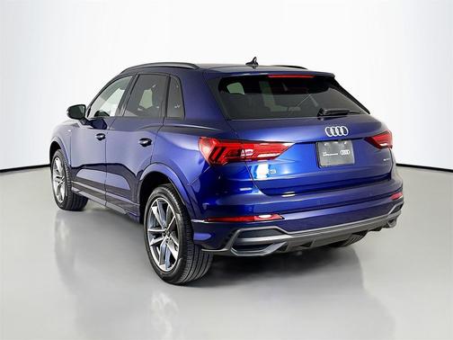 2025 Audi Q3 Premium 45 TFSI S line quattro Tiptronic