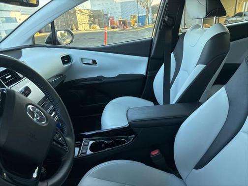2020 Toyota Prius XLE