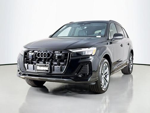 Mythos Black Metallic 2026 Audi Q7 45 Premium