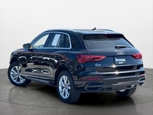 2022 Audi Q3 45 S line Premium