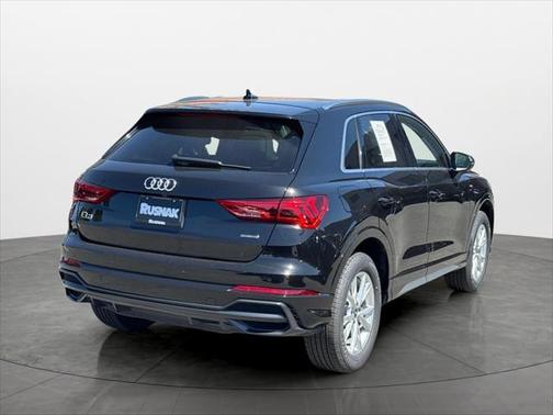 2022 Audi Q3 45 S line Premium