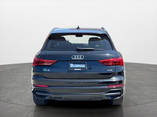 2022 Audi Q3 45 S line Premium